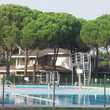 Apartment Enjoy A With Pool, Garden And Fireplace *