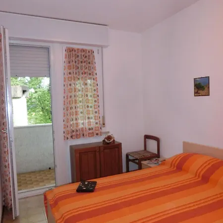 Apartment Enjoy A With Pool, Garden And Fireplace Bibione